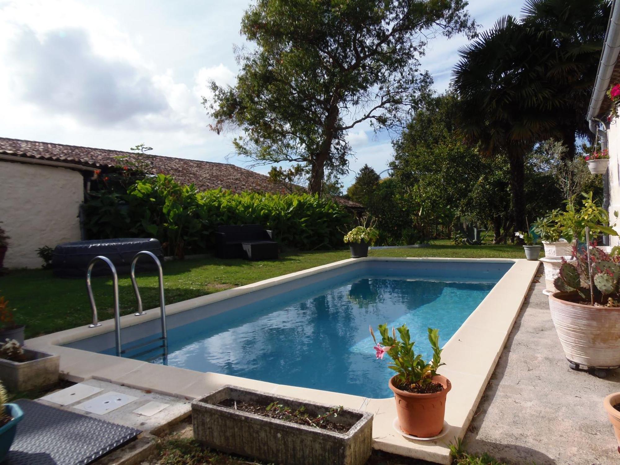 La Floiracaise Hotel Floirac  Ngoại thất bức ảnh